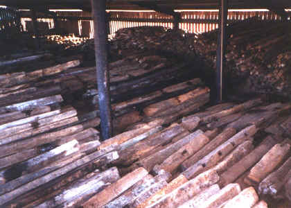 Oakbeams5a.jpg (235897 bytes)